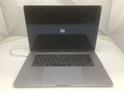 APPLE MACBOOKPRO15,1/A1990 — рециклиран лаптоп