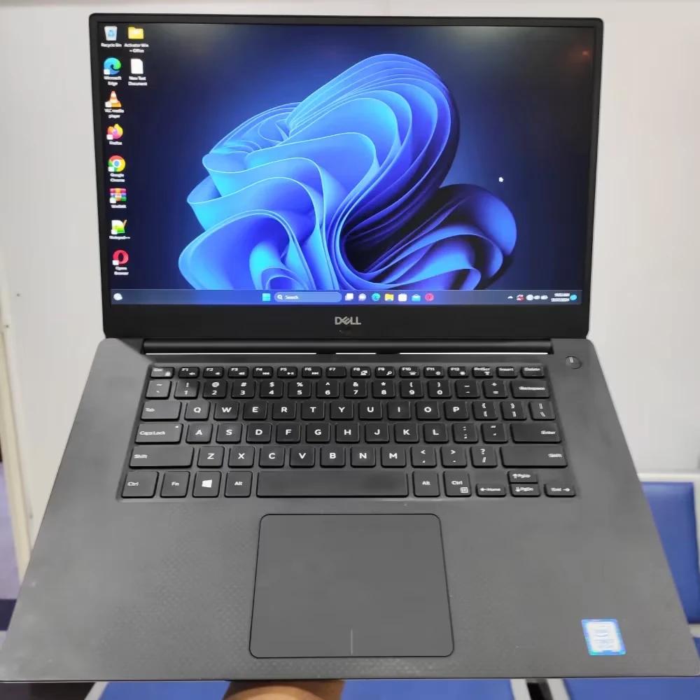 DELL PRECISION 5530 — рециклиран лаптоп