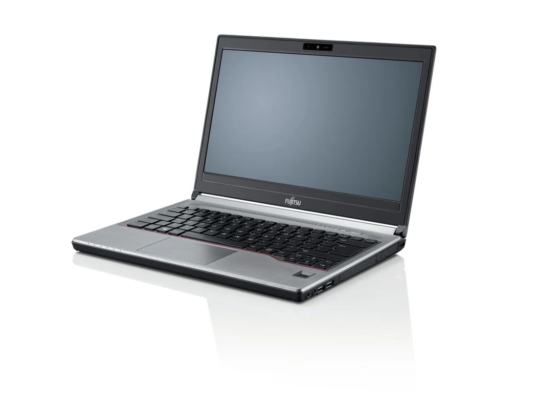 FUJITSU LIFEBOOK E736 — рециклиран лаптоп