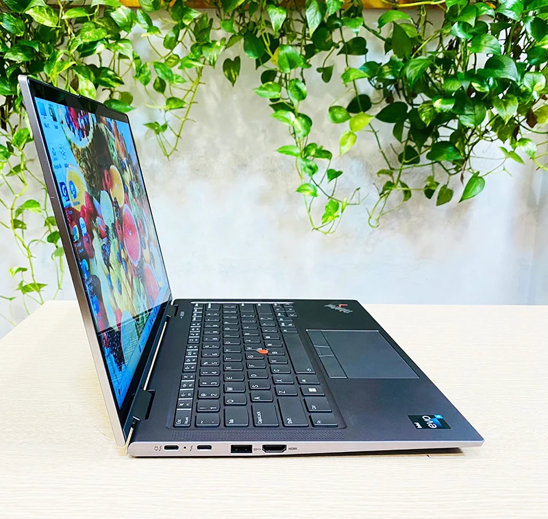 LENOVO THINKPAD X1 YOGA GEN 7 — рециклиран лаптоп