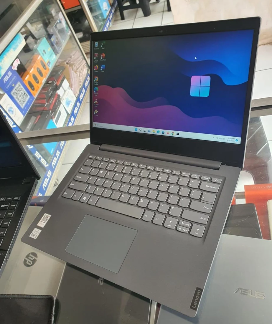 LENOVO V14-IIL — рециклиран лаптоп